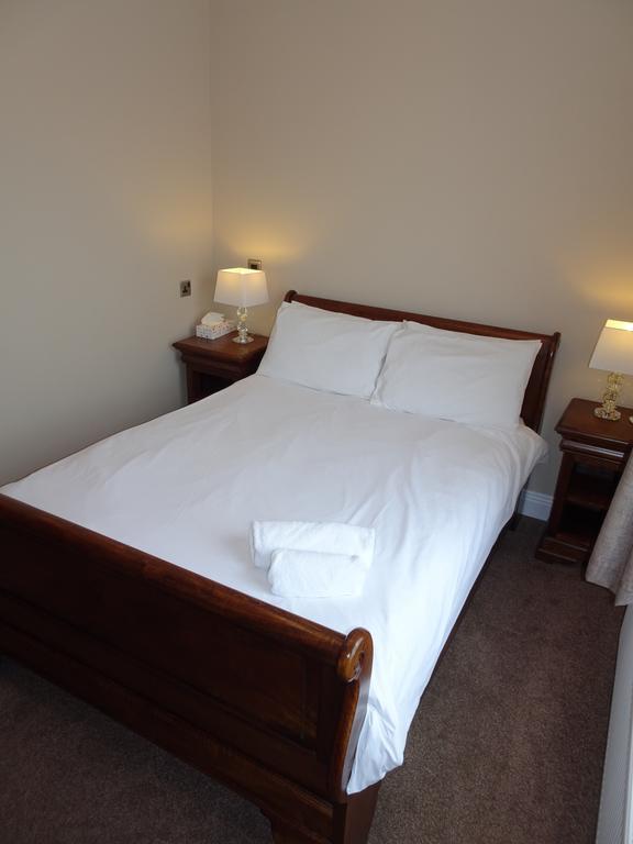 Fernbank Hotel Basingstoke Exterior photo